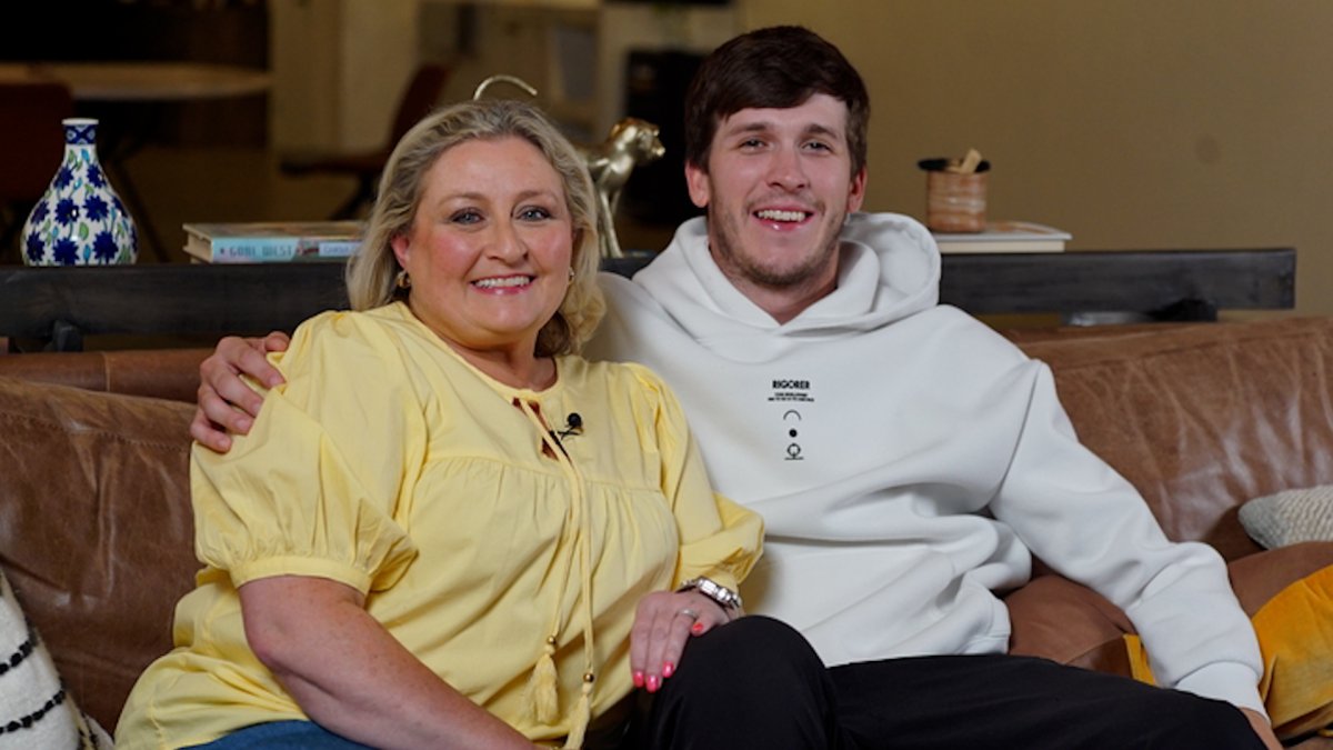 Lakers star Austin Reaves has surprise reunion with the teacher he ...