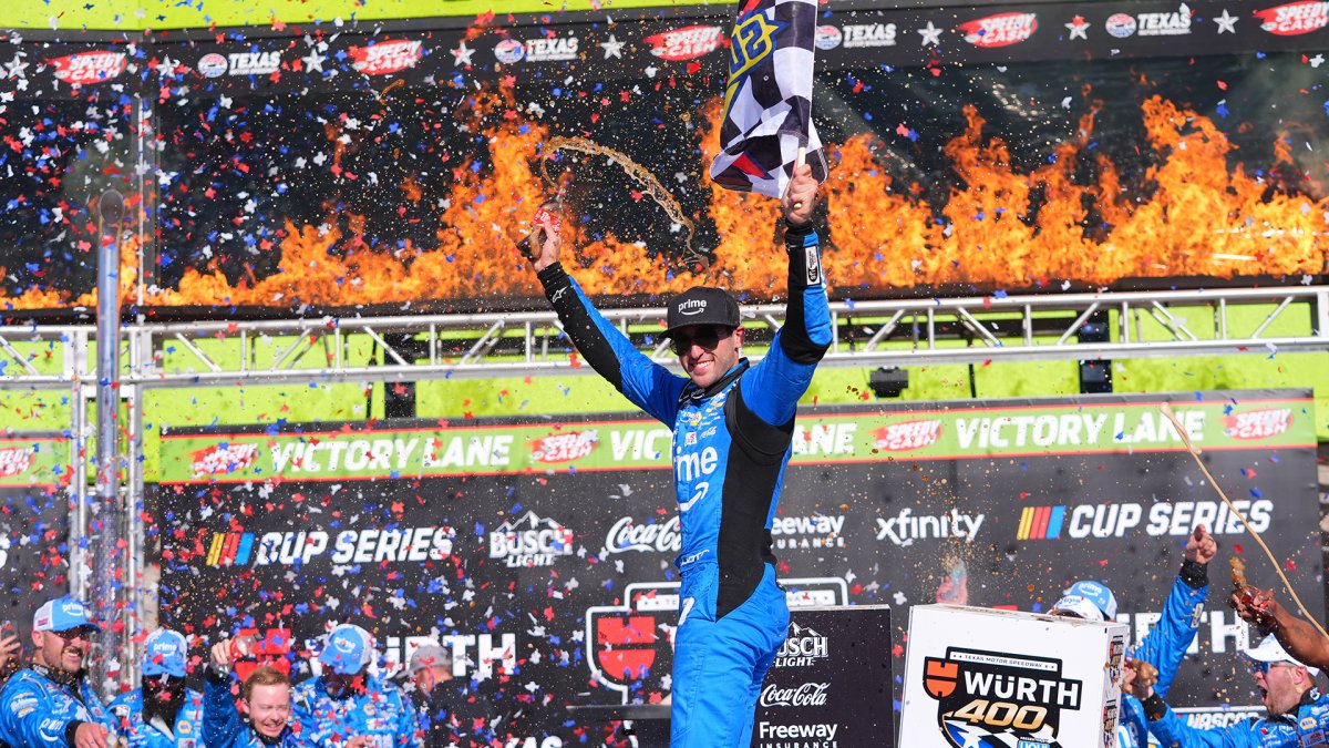 Chase Elliott wins at Texas to join Tyler Reddick as multiple Cup Series winners this season
