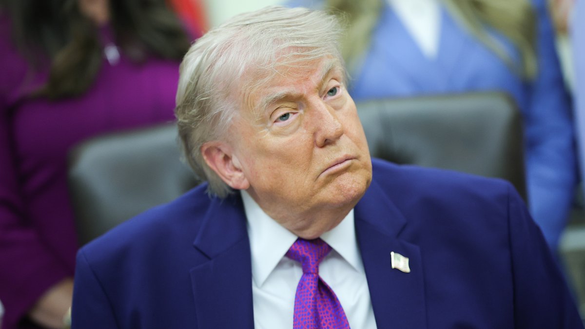 Deal or no deal? Trump's social media posts add confusion to Iran conflict