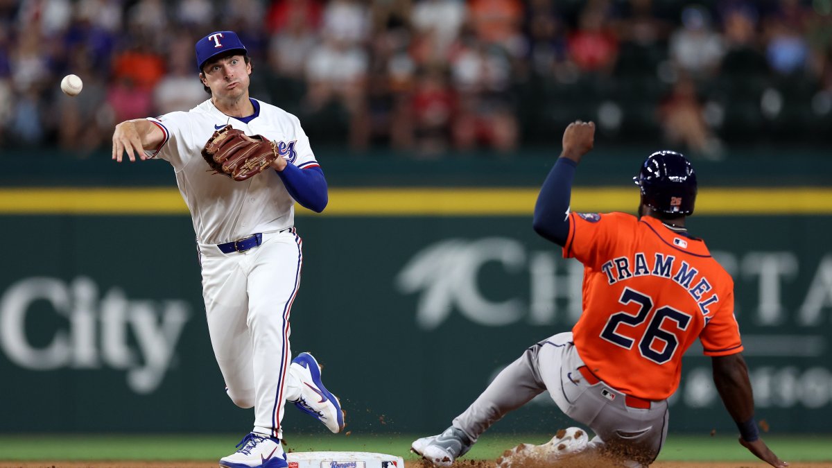 Rangers beat Astros after being no-hit night before