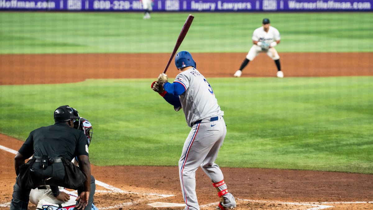 Wyatt Langford powers Rangers past Blue Jays with three-run homer