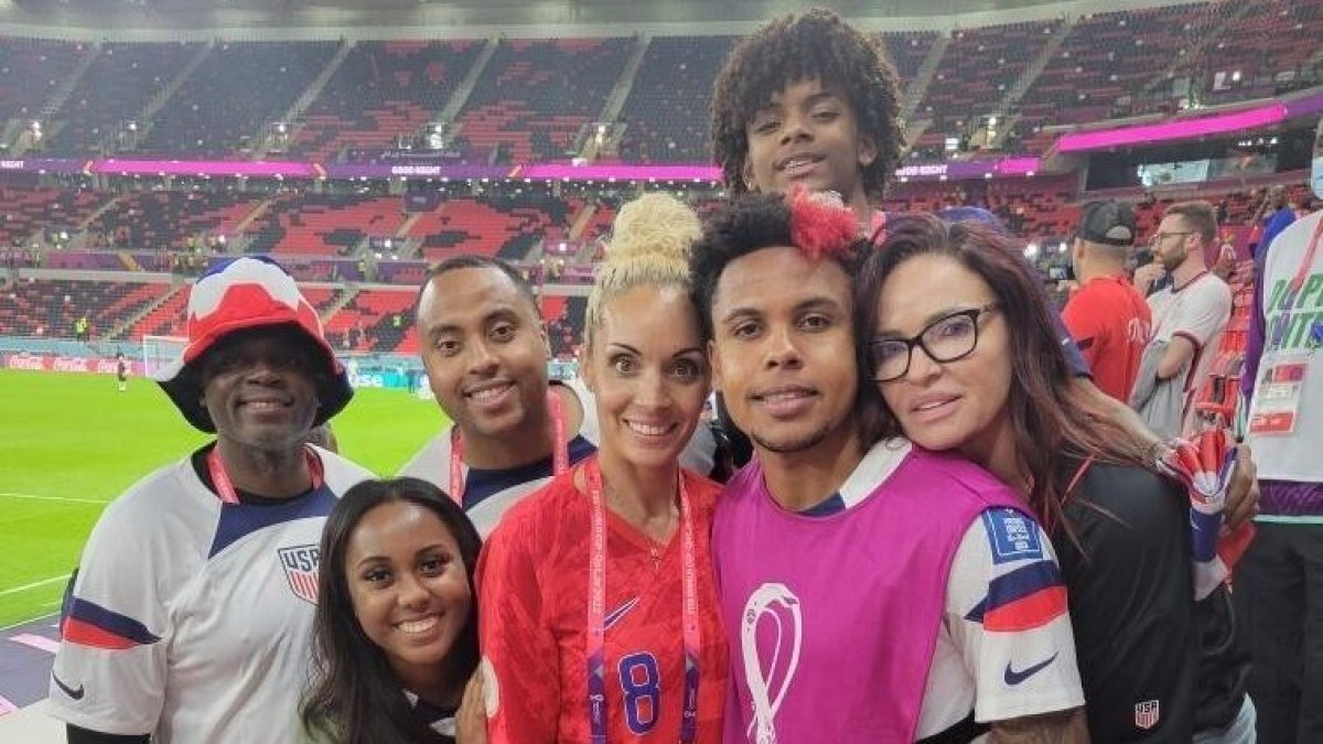 Little Elm's Weston McKennie celebrated by family during World Cup debut