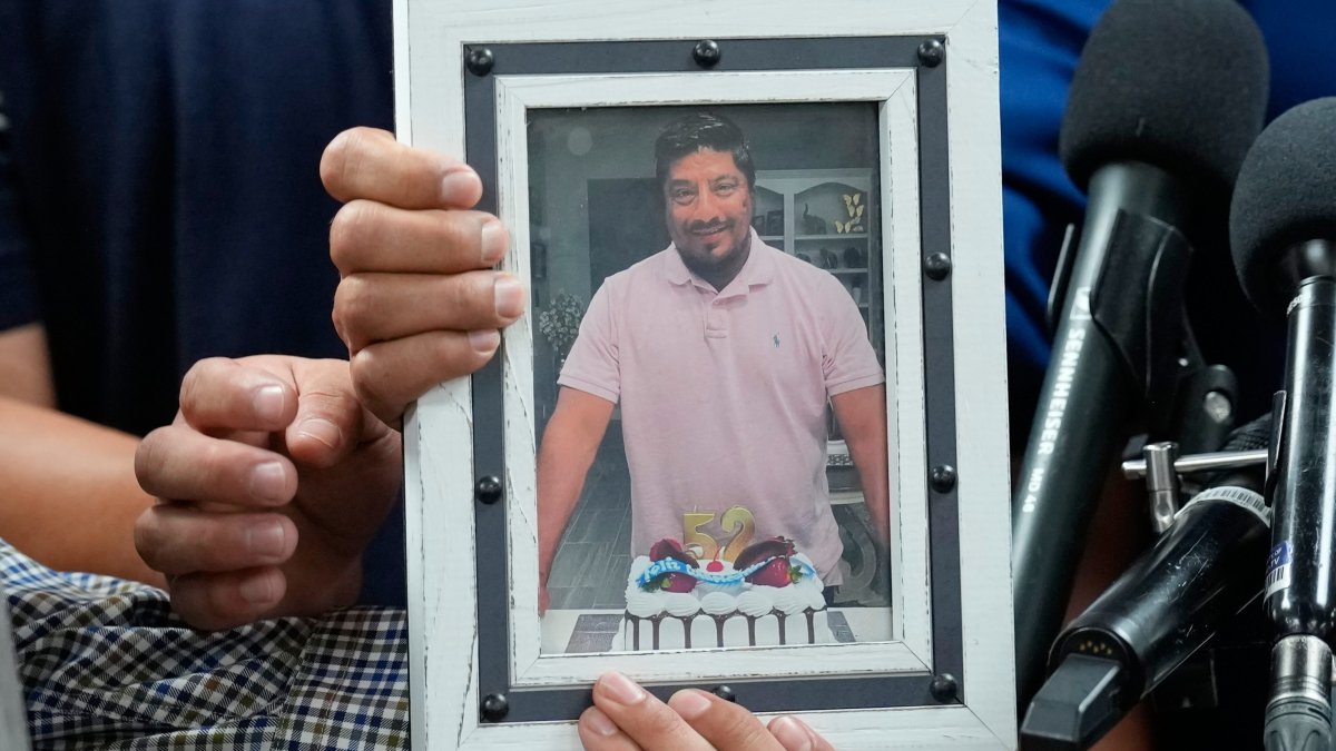 Harris County officials say district attorney's office will independently investigate death of man shot by ICE officer