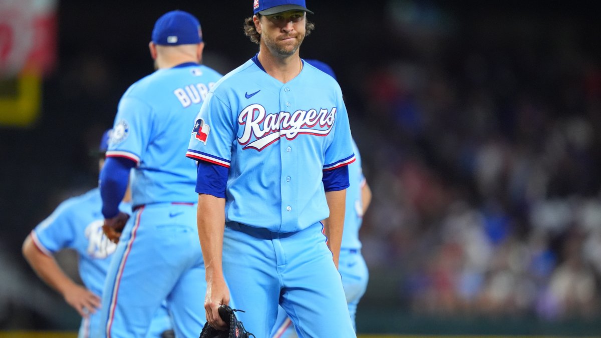 Canzone Powers Mariners Past Rangers with 3-Run Blast