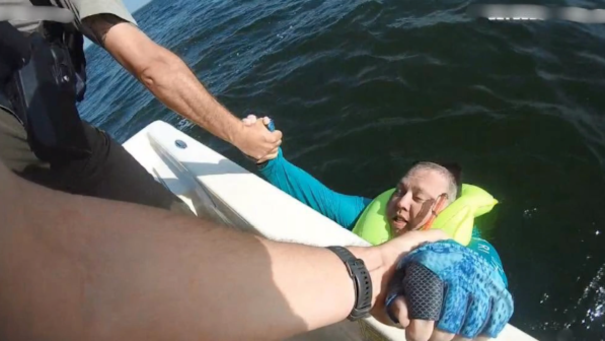 Texas game wardens rescue stranded fisherman after hours-long search