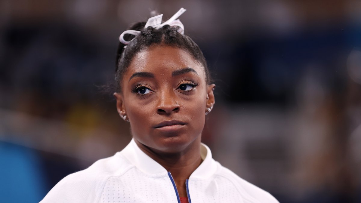Simone Biles reveals car was stolen from Chicago home by 3 masked men
