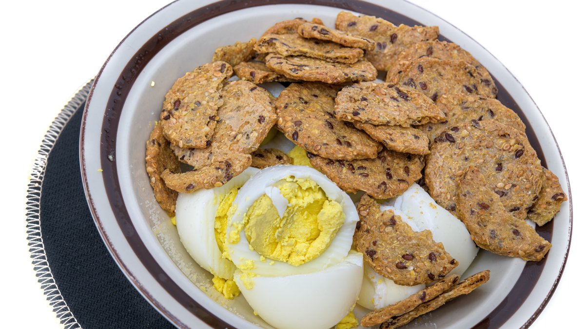 High-protein, healthy snacks to eat instead of a processed protein bar