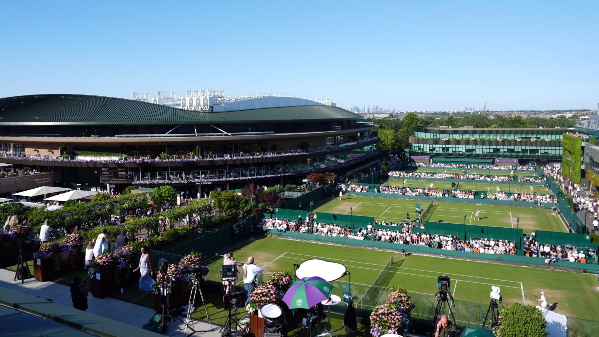 Wimbledon Attendance Record 550,151 as Rain Stays Away