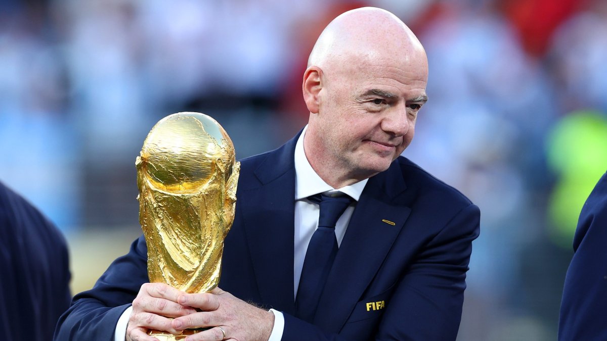 FIFA's Infantino sets deadline for $20M offer to members in World Cup investor plan