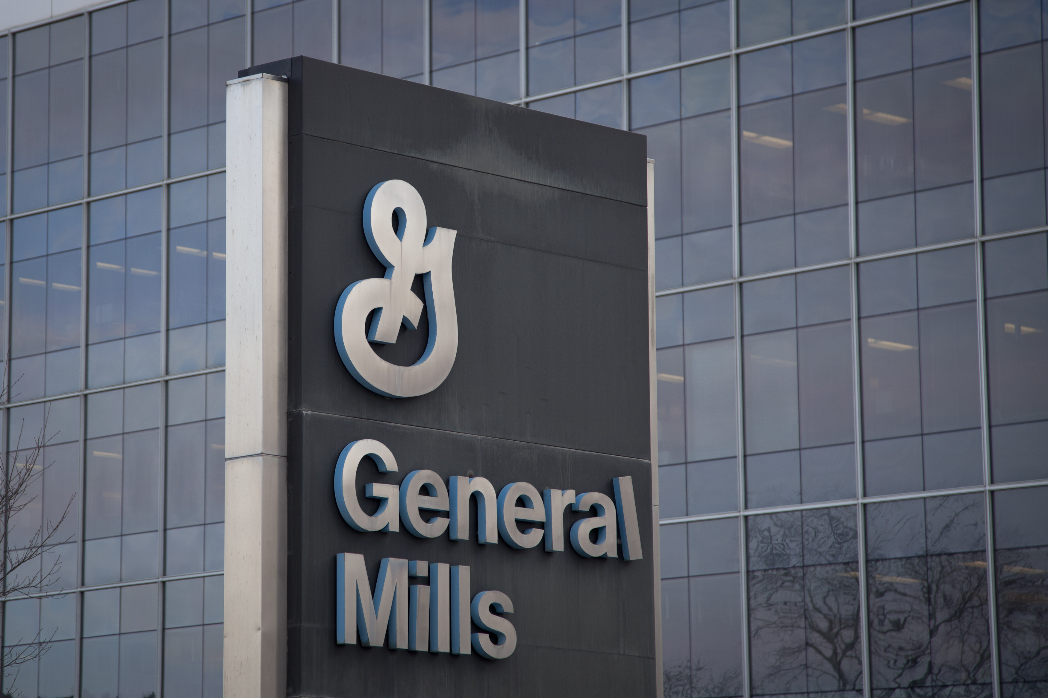More than 735,000 Pillsbury rolls recalled over possible glass contamination