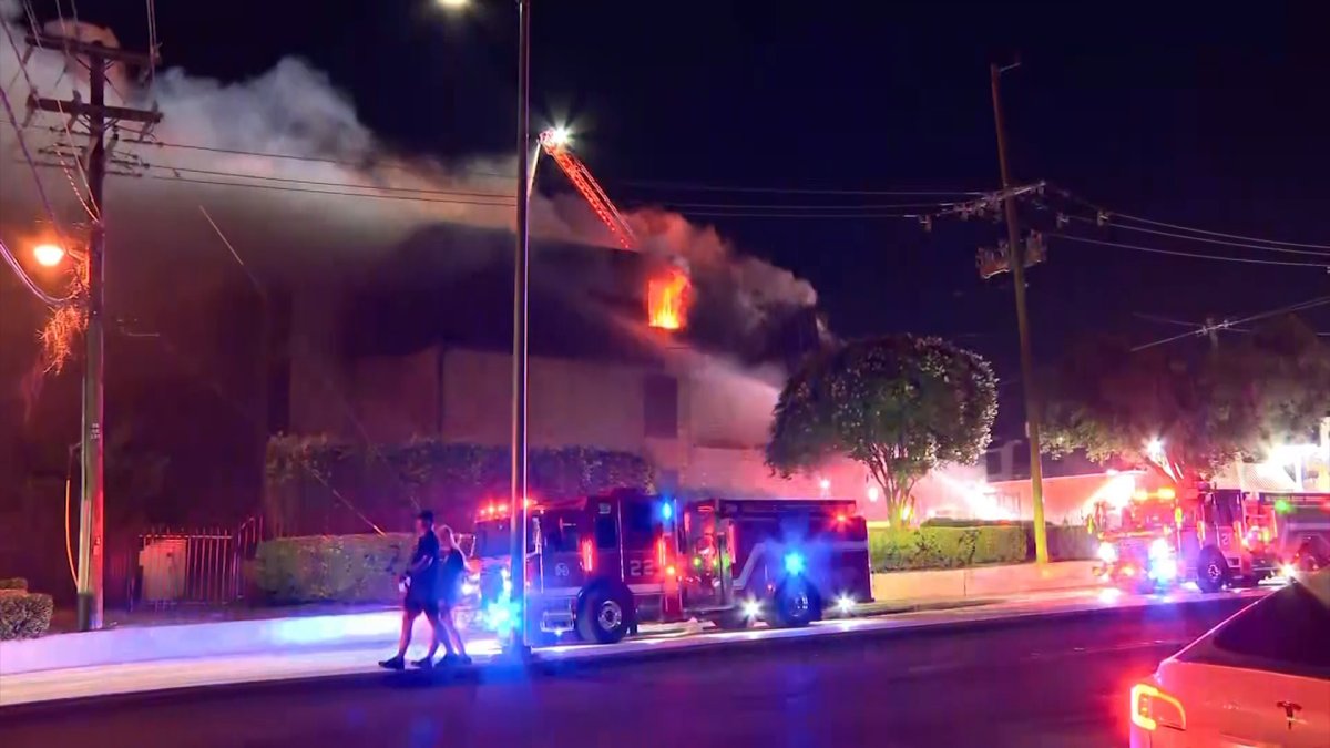 3-alarm condo fire in Northeast Dallas displaces dozens