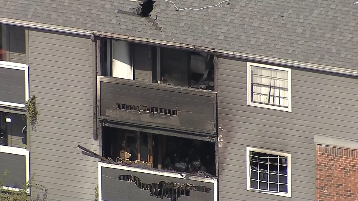 Families displaced after overnight apartment fire in far North Dallas