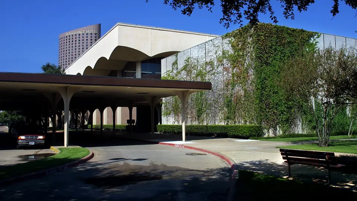 Crow Holdings data center may spell the end for Dallas' Market Hall building