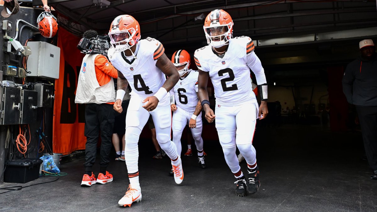 Deshaun Watson wins Browns' starting quarterback job over Shedeur Sanders: Report