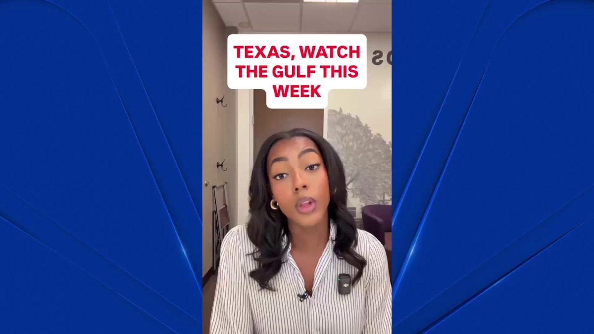 Is there a tropical storm on the Texas coast?