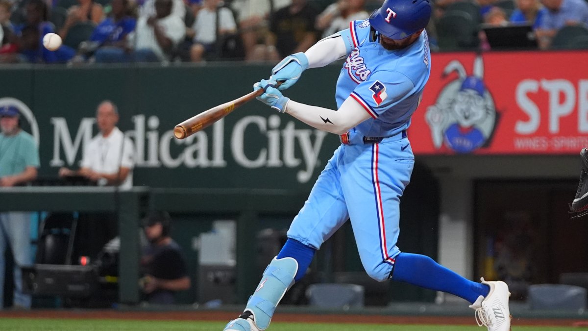 Alonso's Two Homers Power Orioles Past Rangers 10-5