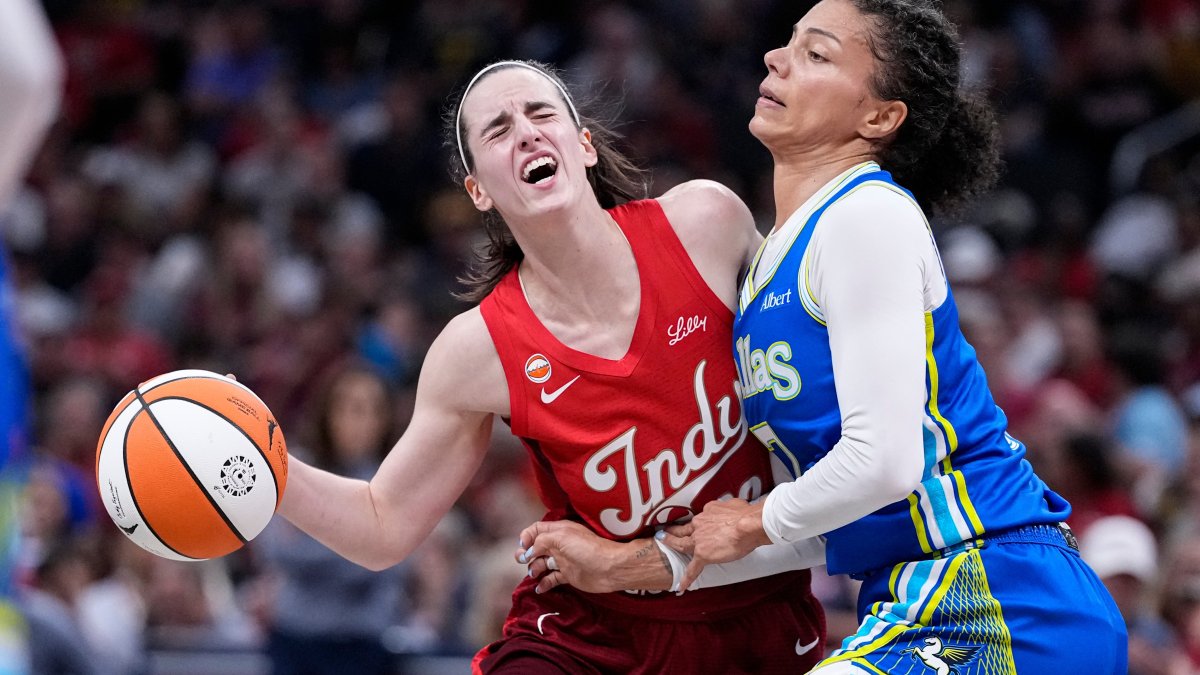 Caitlin Clark, Aliyah Boston come up big in 2nd half and propel Fever past Wings