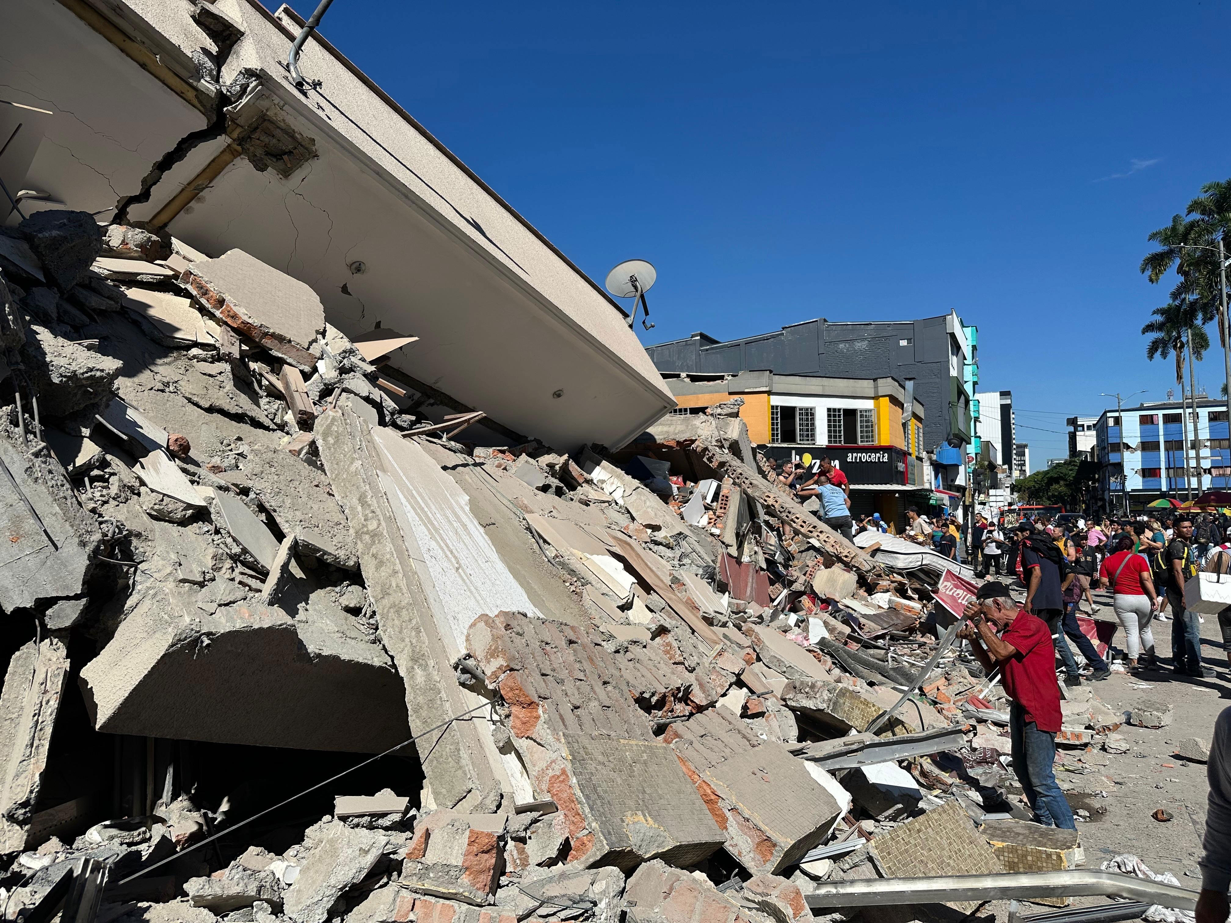 71 dead and buildings collapsed after 7.4-magnitude earthquake shakes Colombia