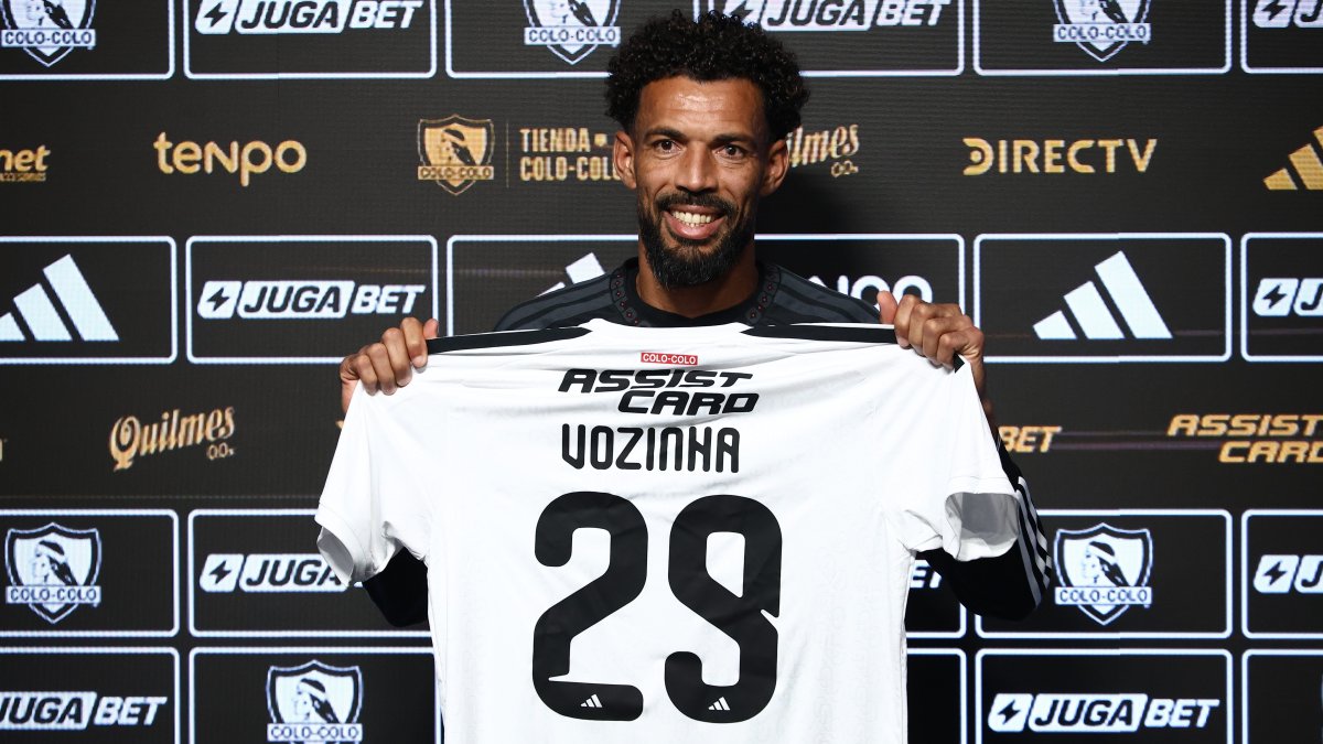 Vozinha's World Cup Heroics Earn Him Move to Chile's Colo-Colo