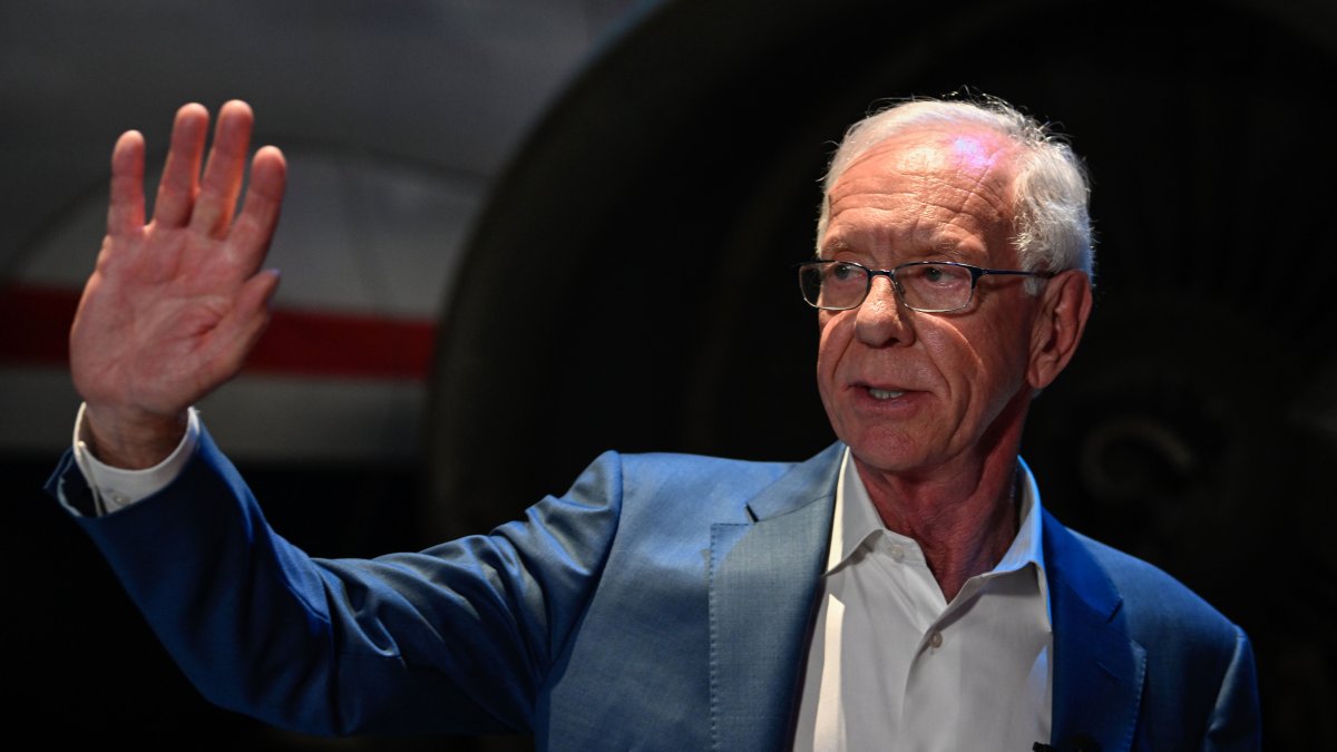 Capt. ‘Sully' Sullenberger speaks out about Alzheimer's diagnosis: ‘I've done harder things than this before'