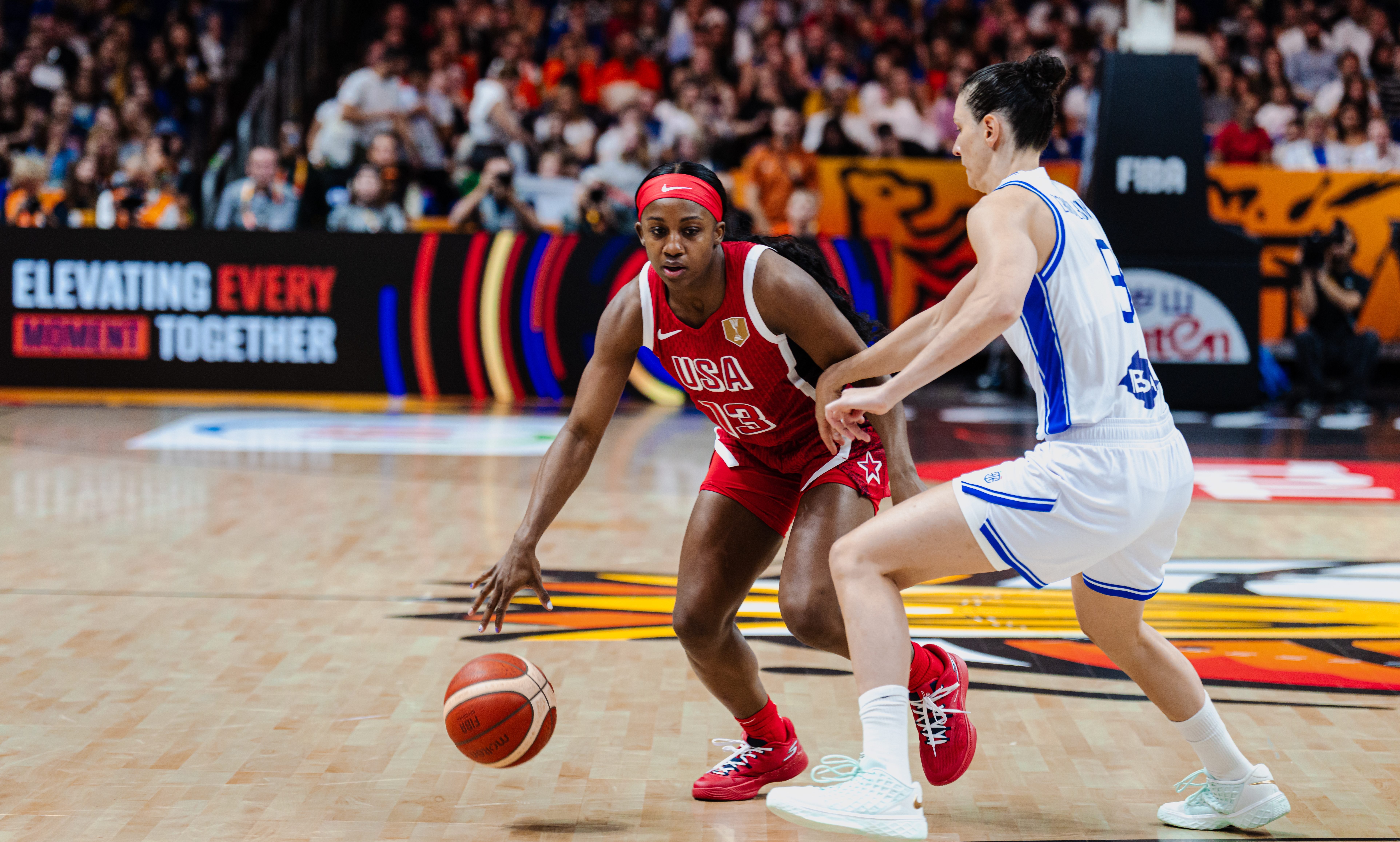 Late surge lifts U.S. past Italy 55-52 in toughest FIBA World Cup test in years