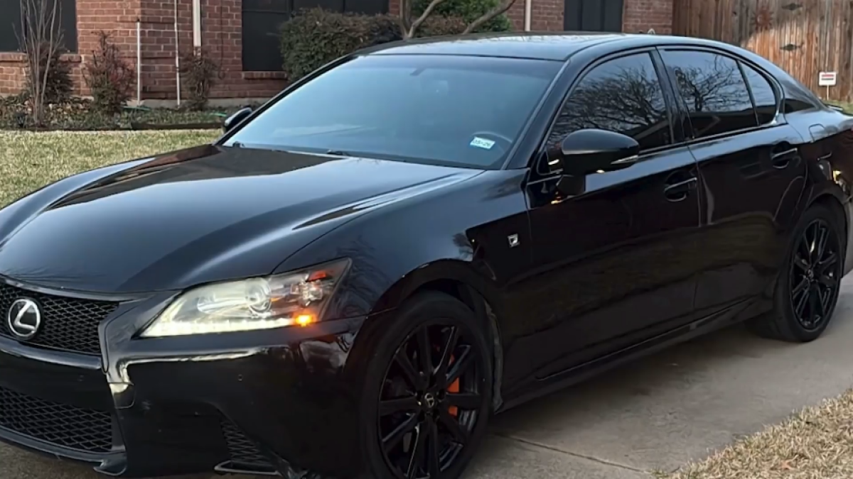 Bizarre vehicle thefts put an Arlington neighborhood on alert