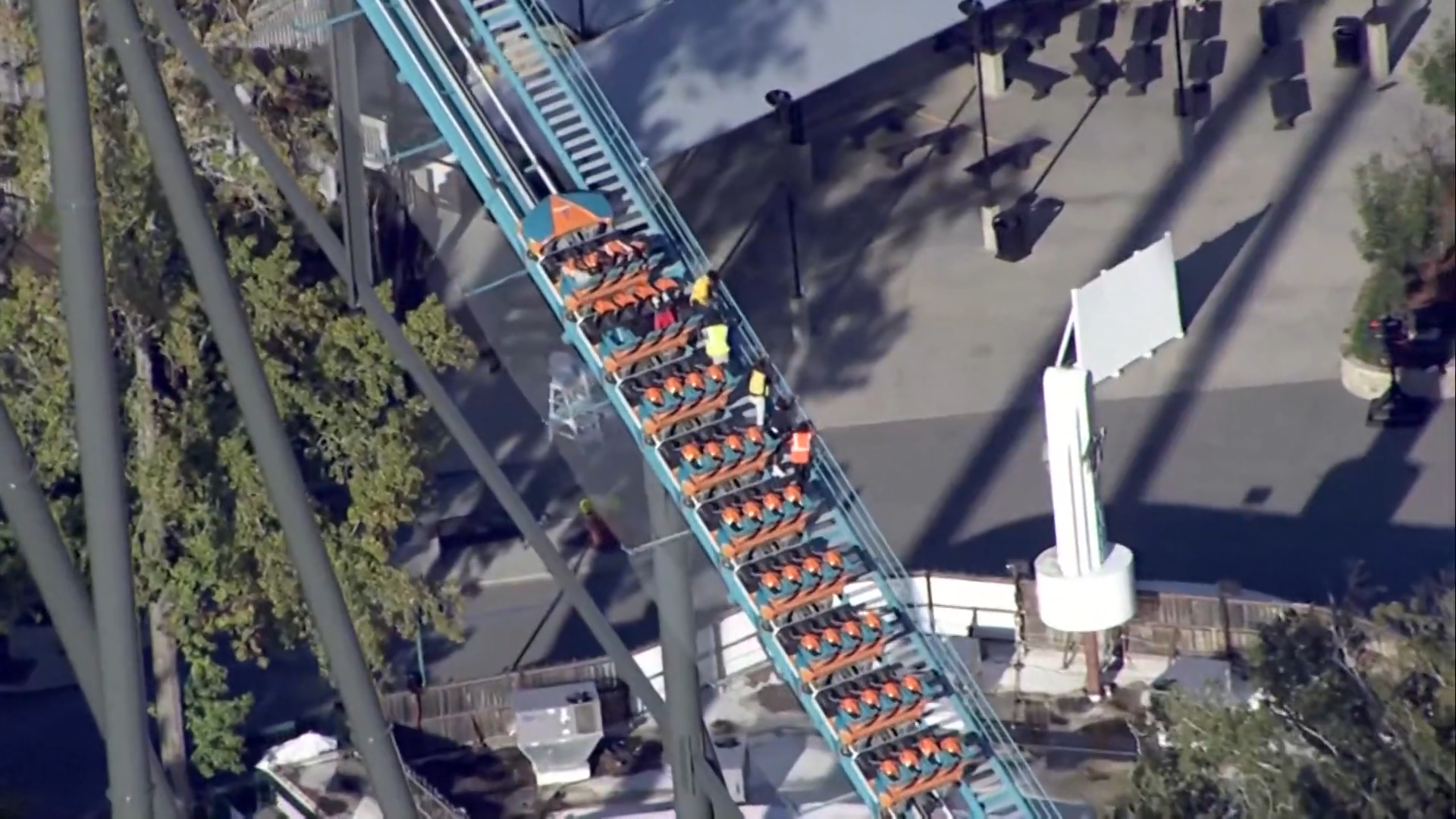 Local atty. talks ride safety after man dies falling off roller coaster in GA