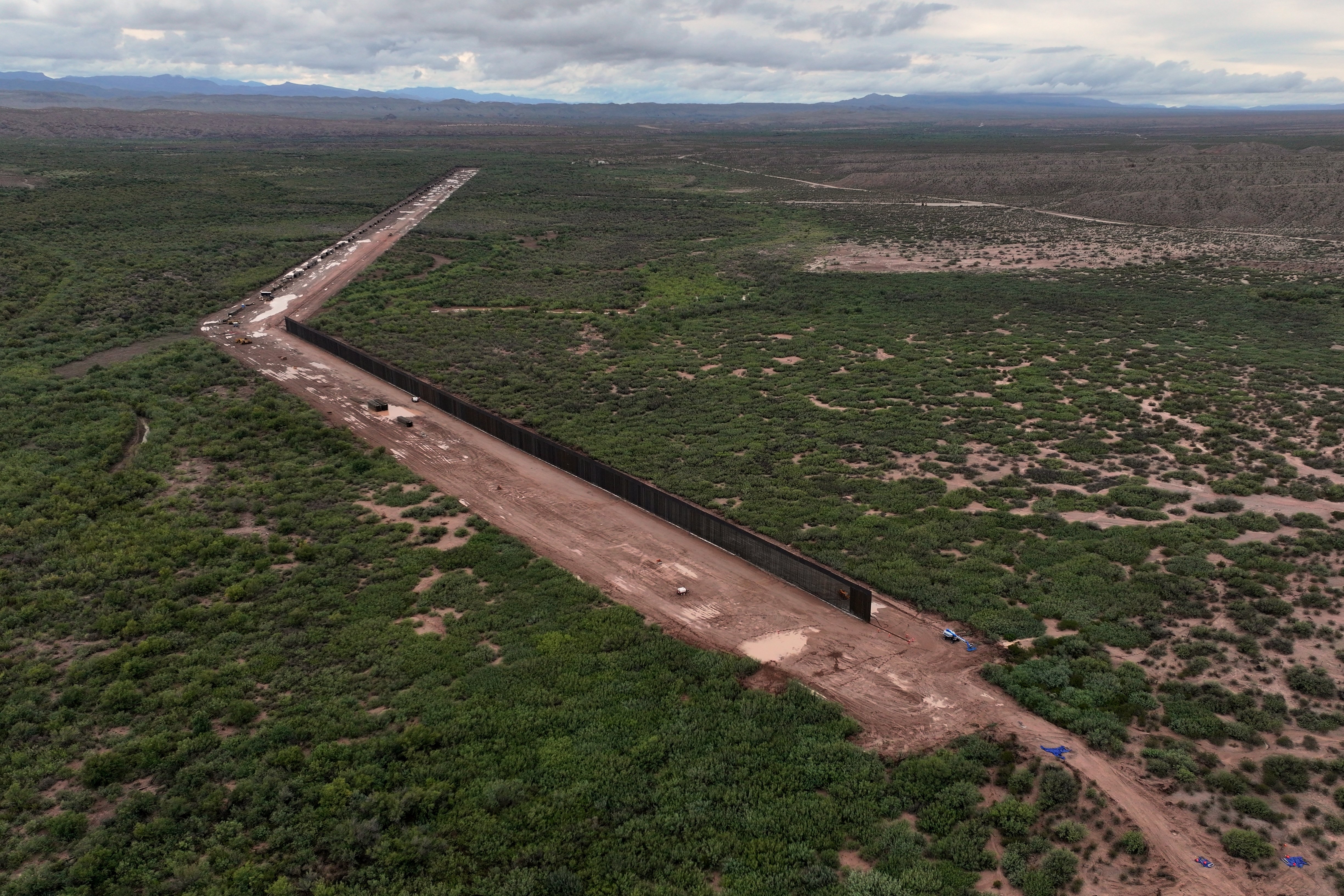 Trump administration asks Supreme Court to restart Big Bend wall project