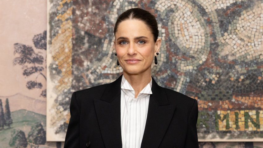 Amanda Peet