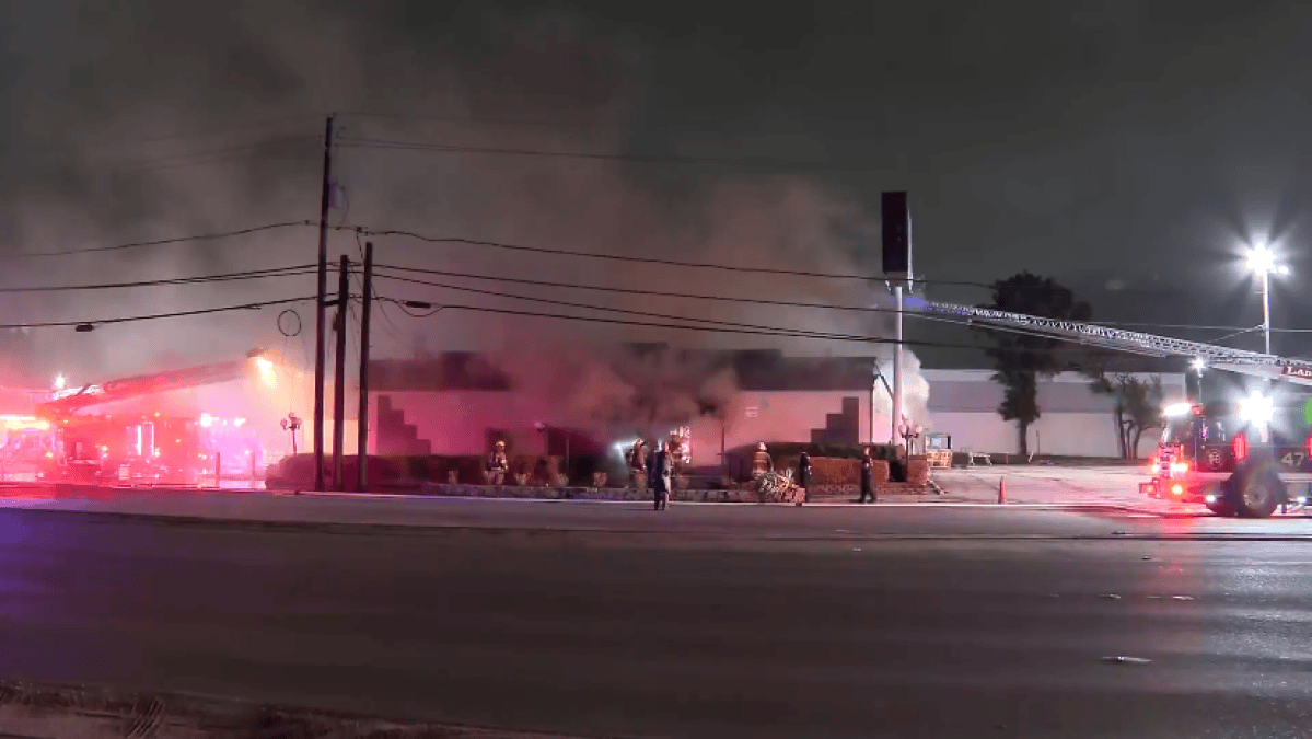 Fire crews battle massive blaze at former Dallas strip club