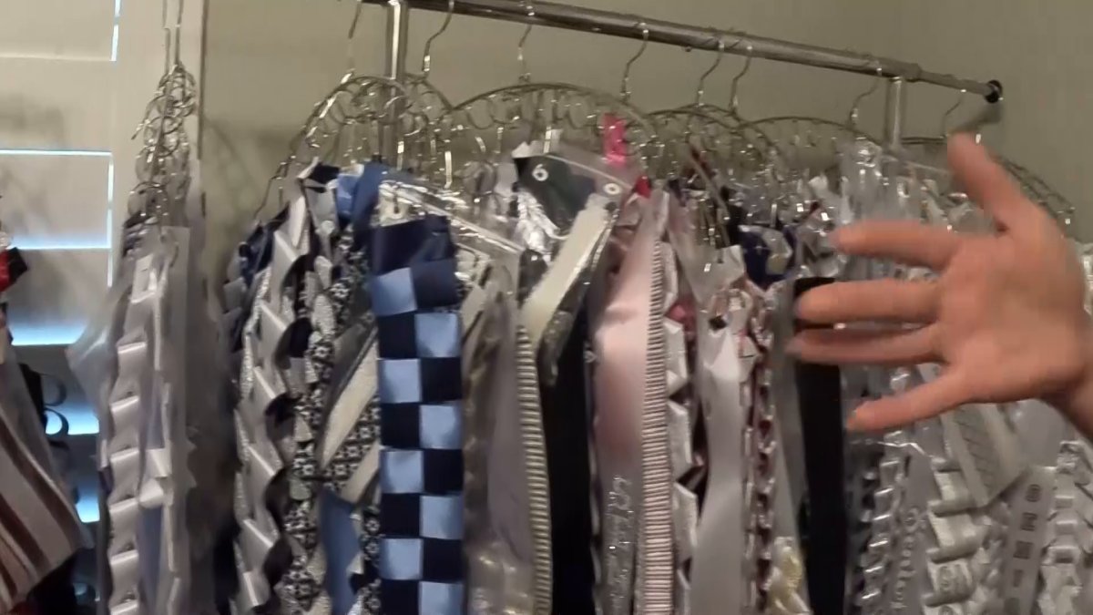 Two North Texas moms turn hobby into Homecoming mum business