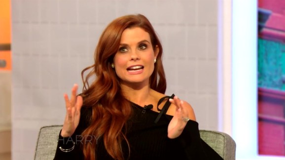 Next photo of JoAnna Garcia Swisher