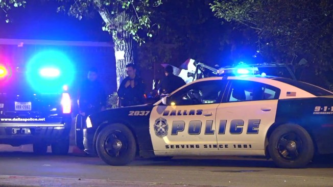 2 Dead After Fatal Shooting Leads To Chase Crash Into Tree Nbc 5 Raw 1 Dead After Slamming Into Tree In Southern Dallas