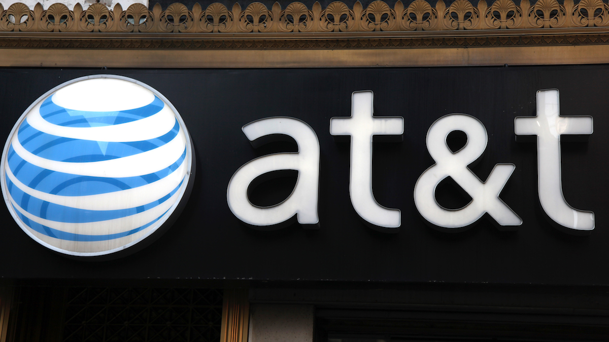 AT&T to Pay Fine After FCC Investigation into 911 Outages