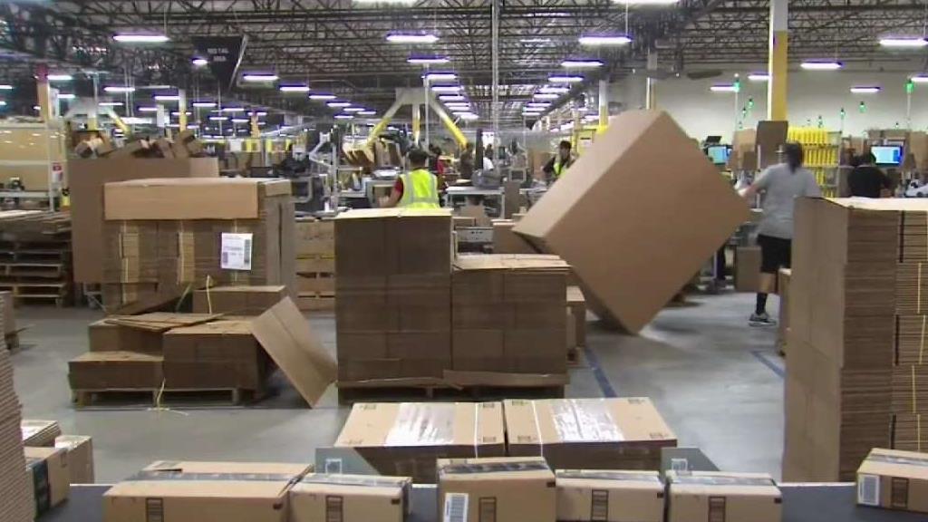Could Politics Send Amazon HQ2 to Canada?