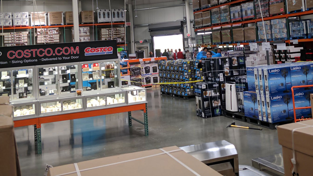 Armed Robbers Smash North Dallas Costco Jewelry Cases