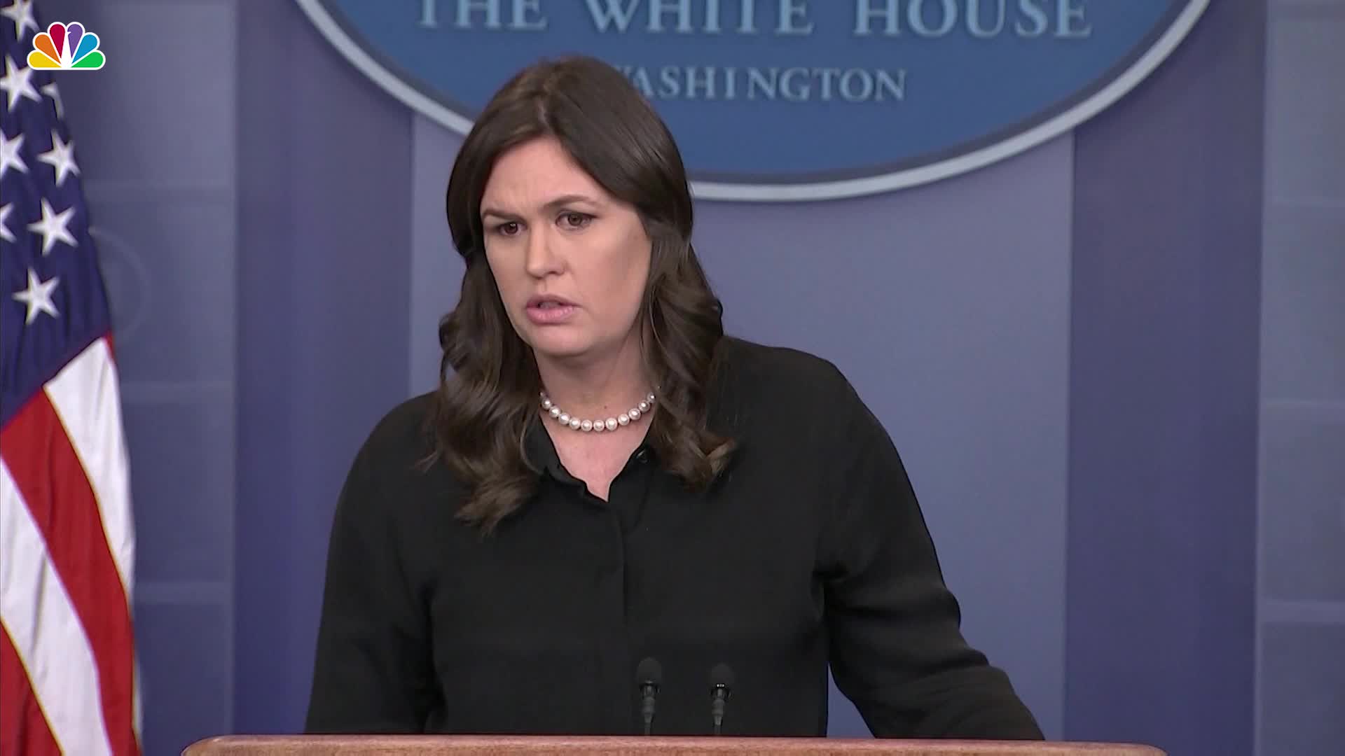 Sanders Announces Porter's Resignation From WH