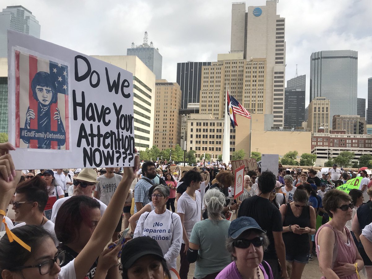 Hundreds Attend Dallas' #FamiliesBelongTogetherMarch