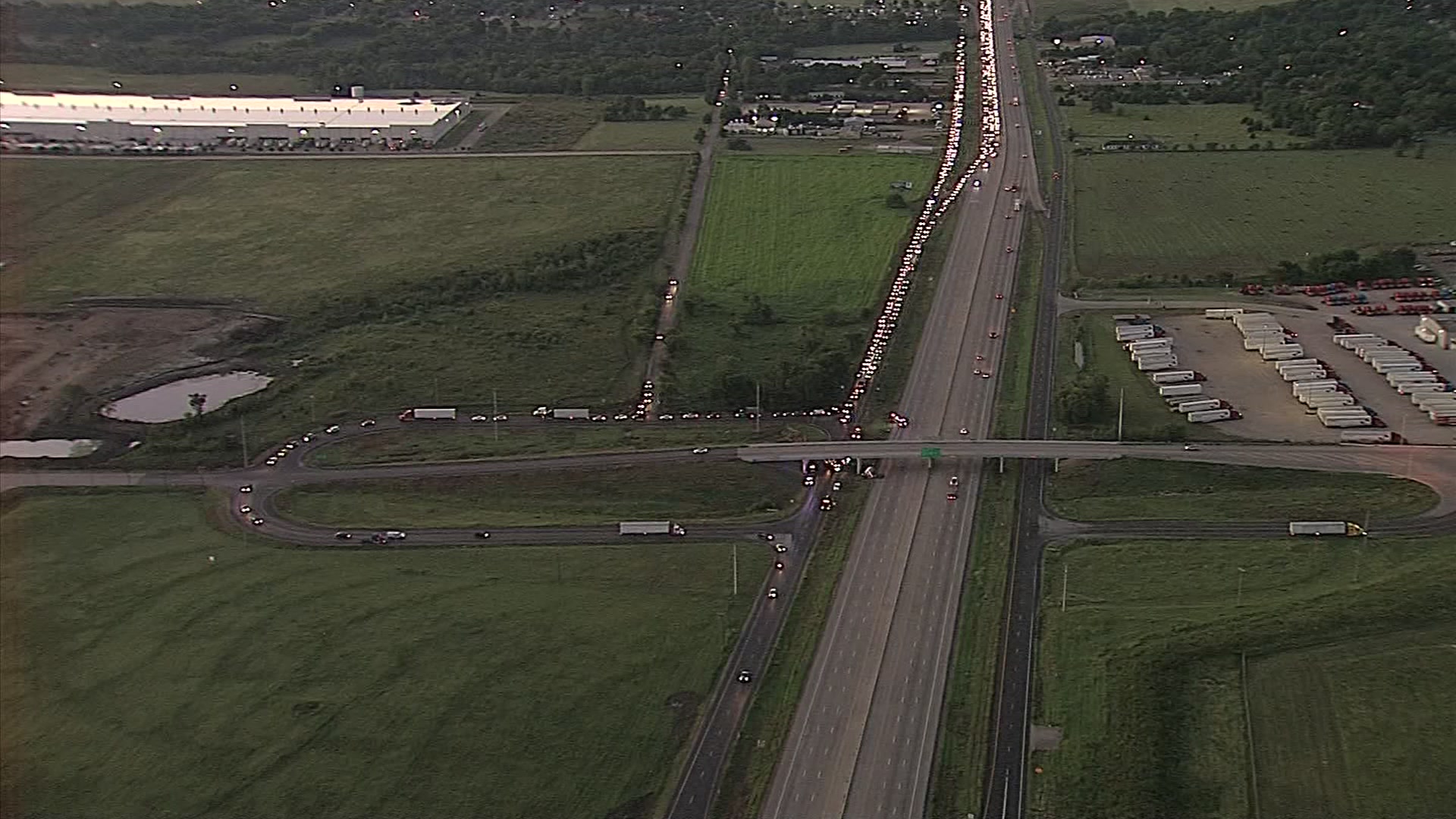 NB I-45 Lanes Reopened Following Jackknifed 18-Wheeler