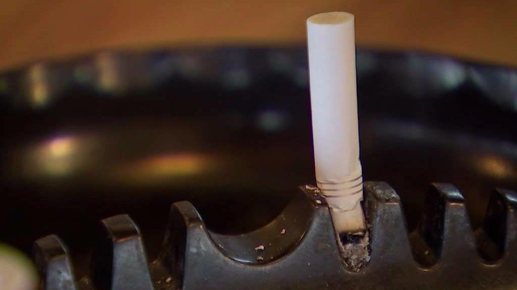 Fort Worth Bans Smoking in Bars, Bingo Parlors