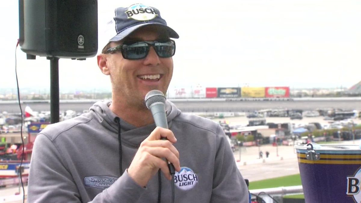 Kevin Harvick Looks to Continue His Fast Start in Texas
