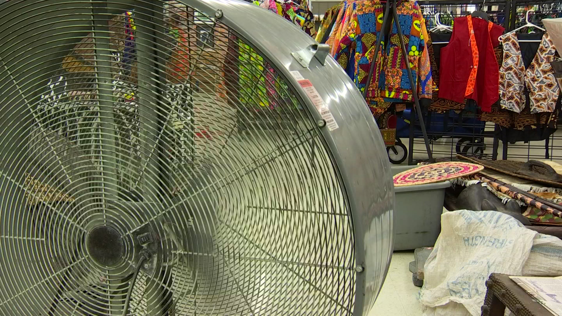 Community Rallies After Vandals Strike Oak Cliff Store