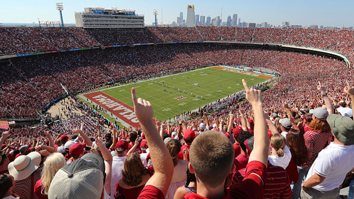 College GameDay Returns to Dallas for Red River Showdown