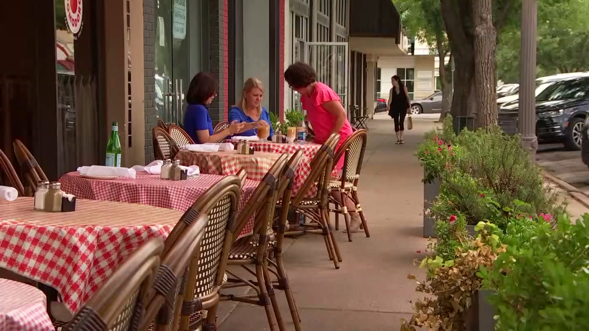Women Talk About Rare Cancer From Breast Implants