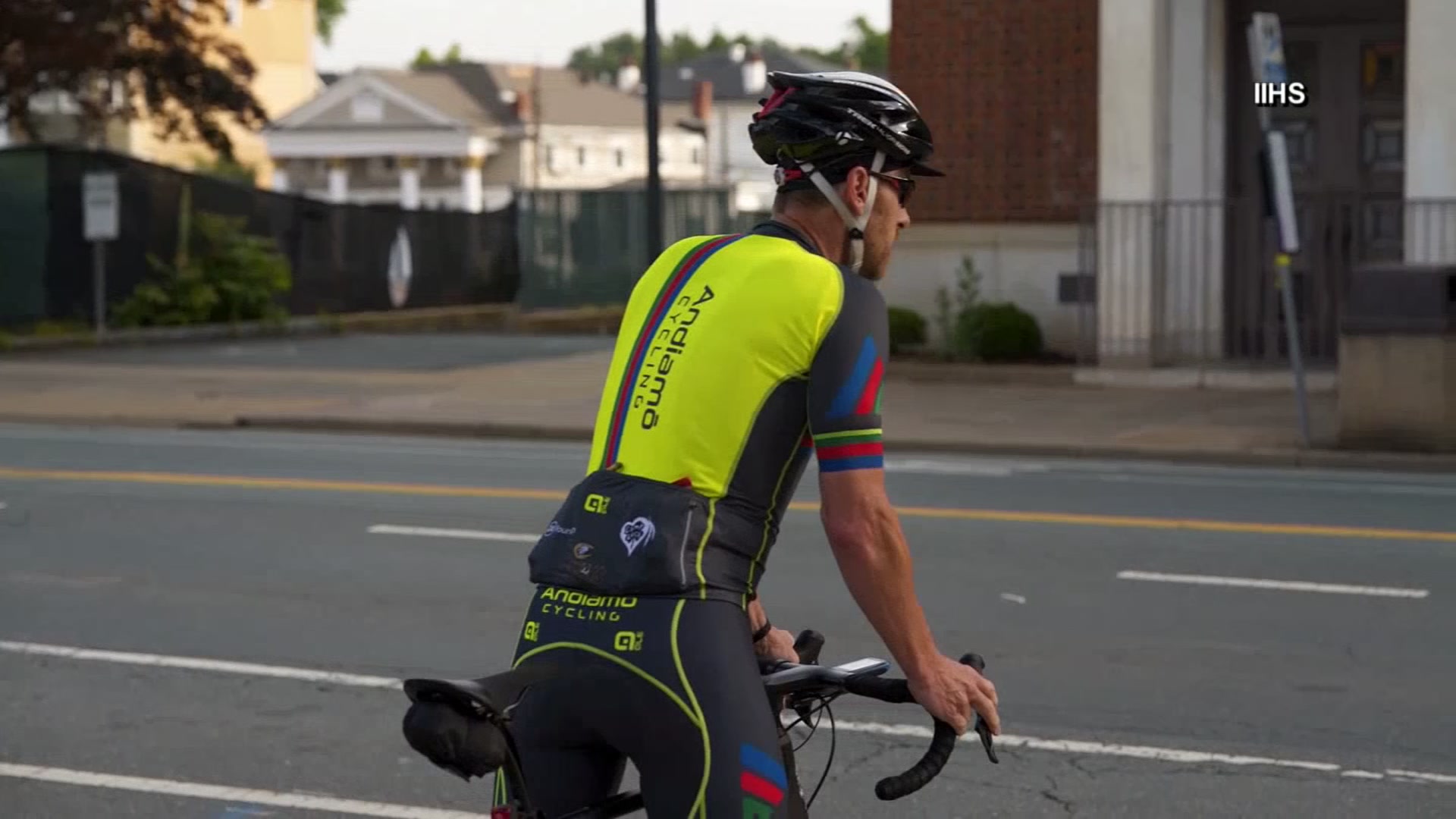 New Guide Ranks Safety of Bicycle Helmets