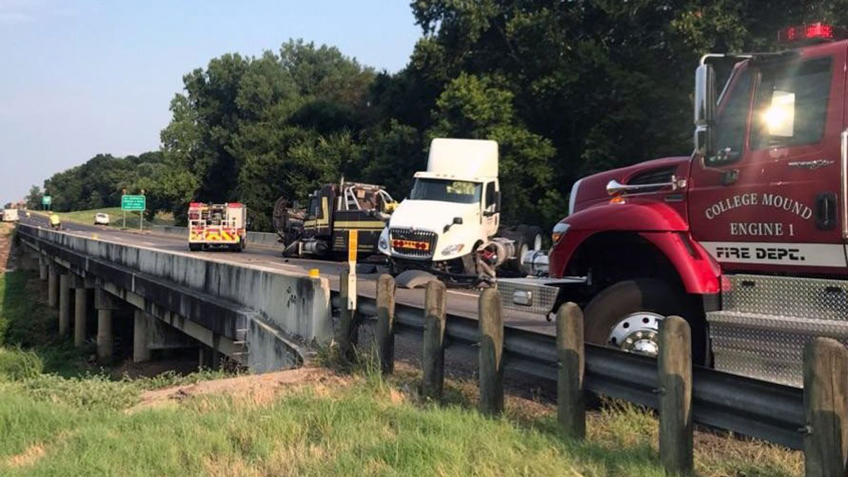 Fuel Spill Closes Eastbound Side of I-20 in Kaufman County