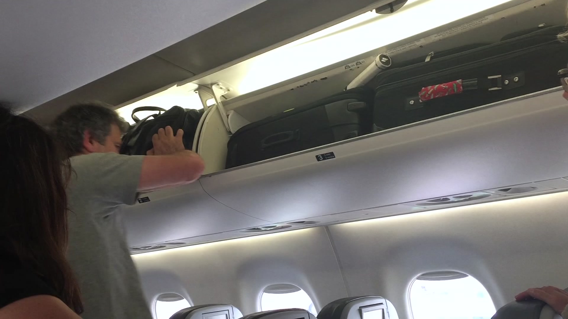 5 Ways To Avoid Airline Baggage Fees