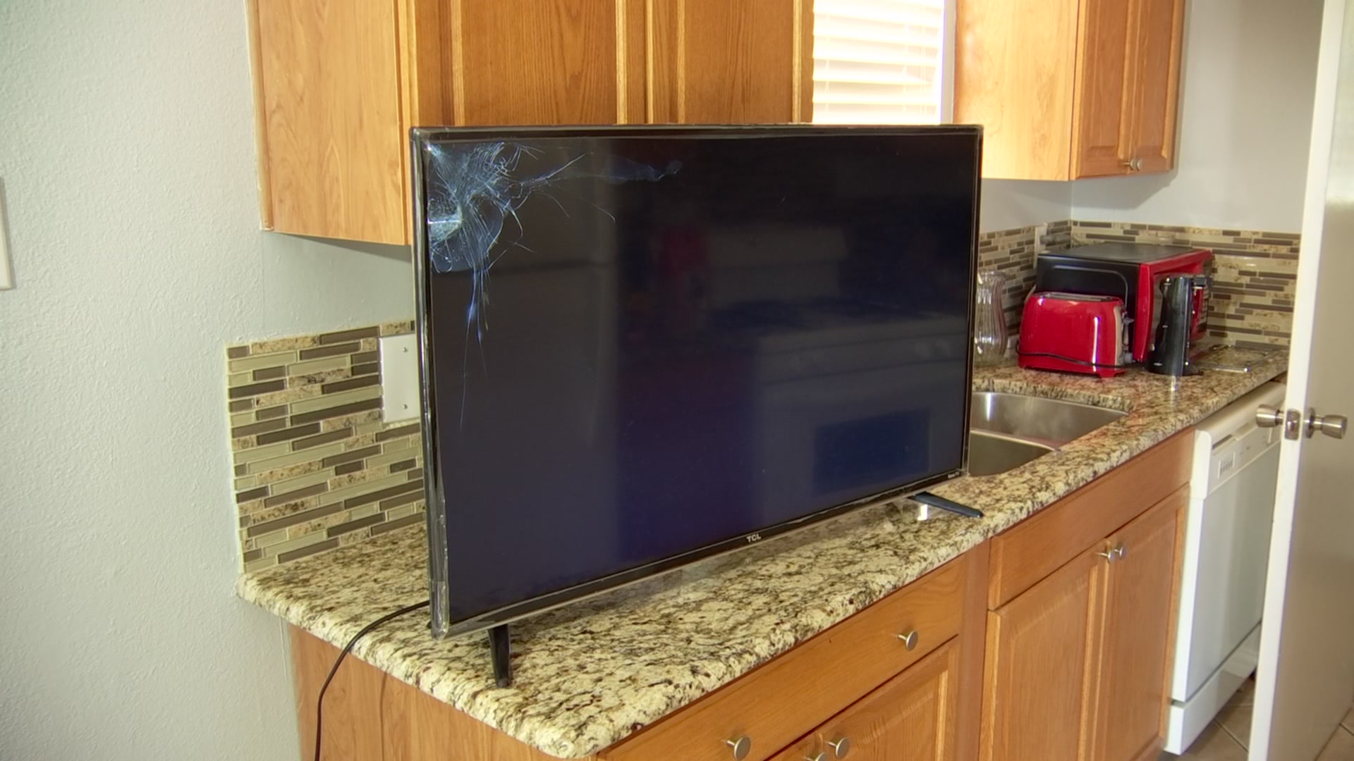 Protect Your Belongings Before Hiring Movers