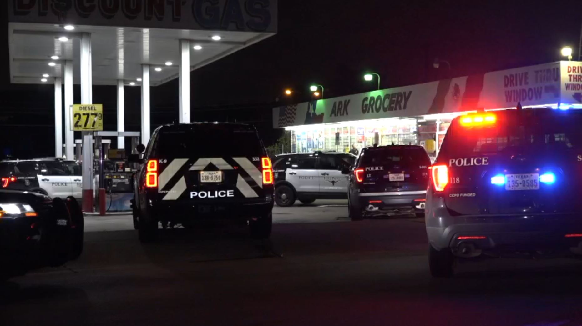 Store Clerk in Critical Condition After Armed Robbery: PD