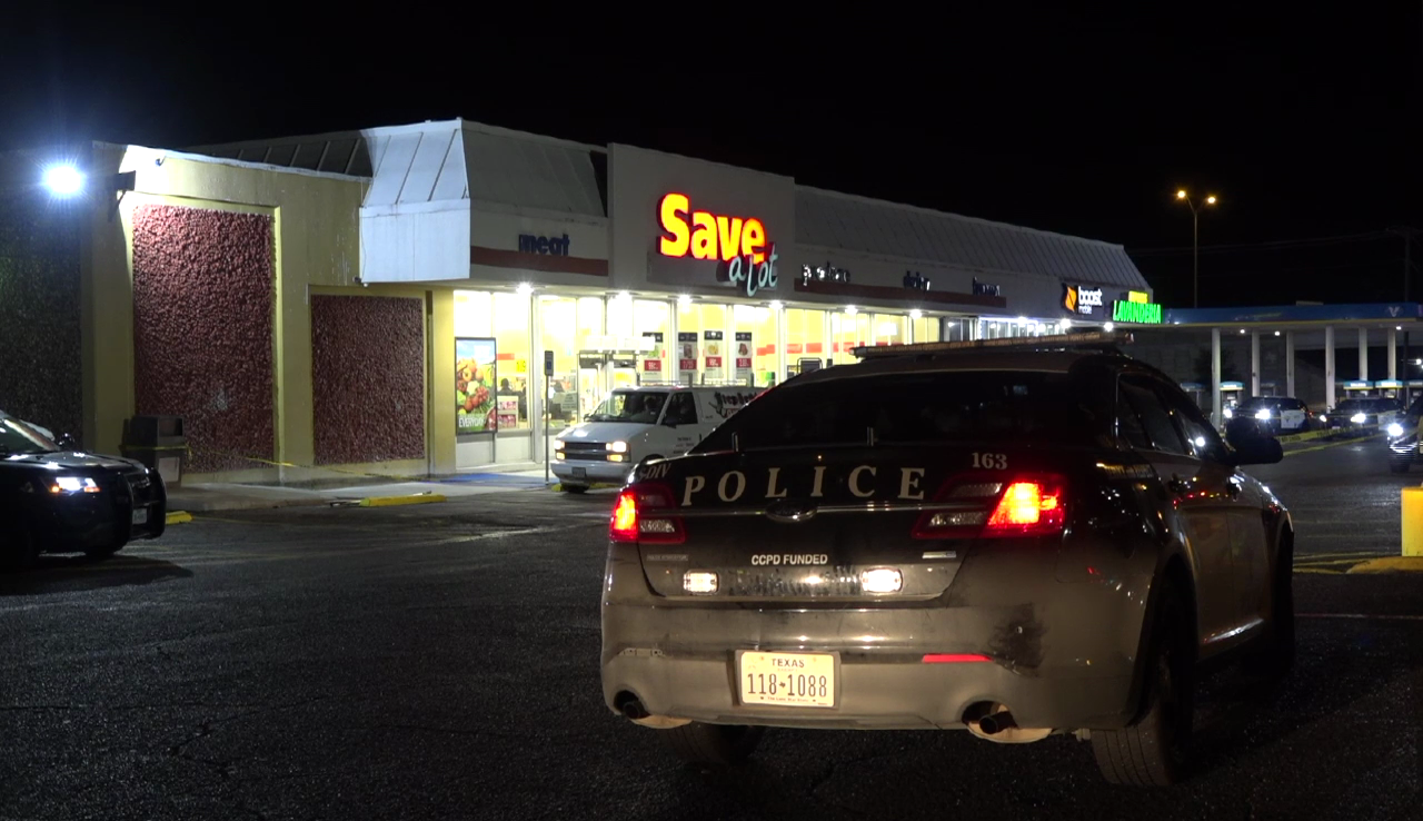 Shots Fired in Fort Worth Grocery Store, 1 Killed